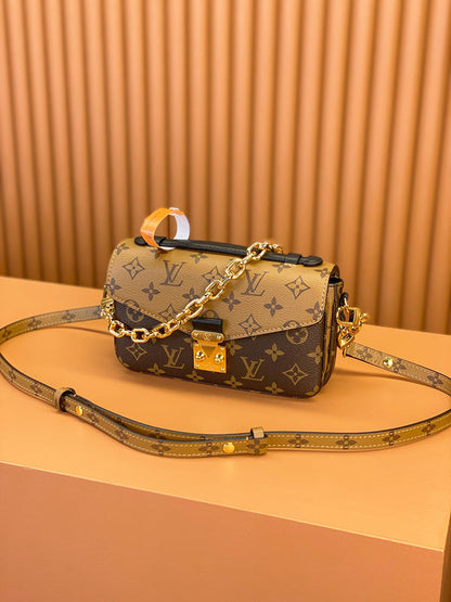 Franco Shops - Louis Vuittons  - 15377