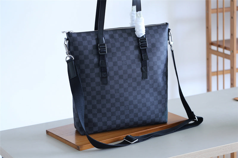Franco Shops - Louis Vuittons  - 9839