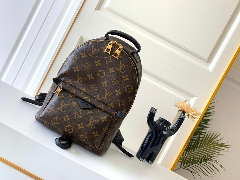 Franco Shops - Louis Vuittons  - 15357