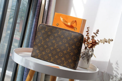 Franco Shops - Louis Vuittons  - 15541