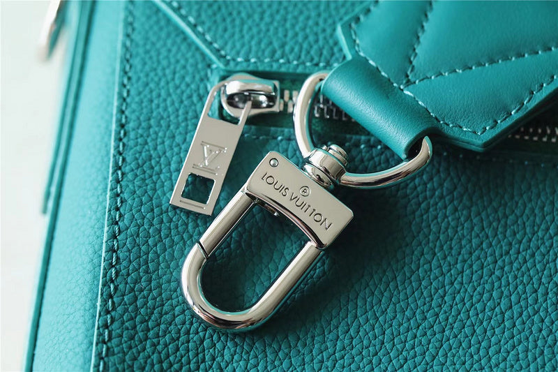 Franco Shops - Louis Vuittons  - 9921