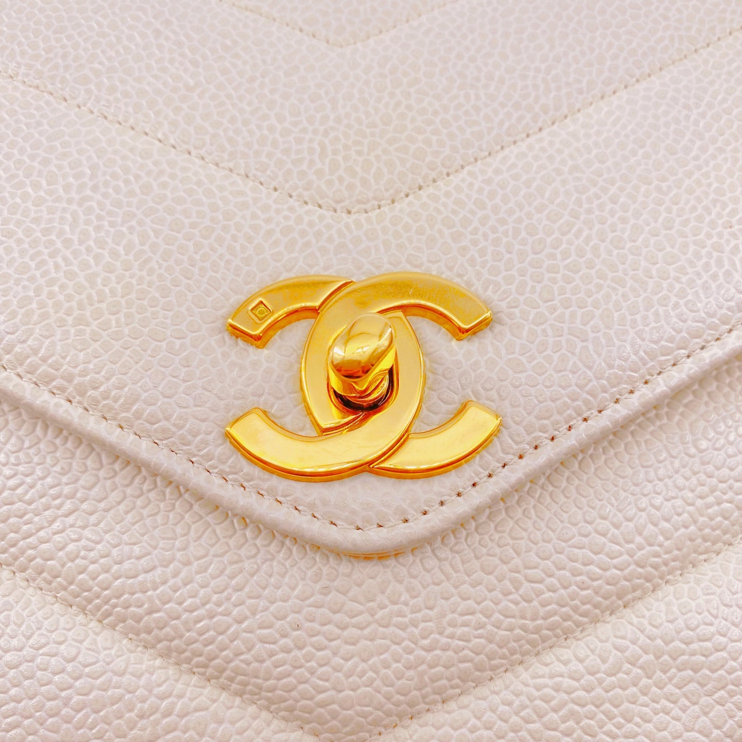 Chanel Cream Vintage Caviar Leather V Stitch Shoulder Bag