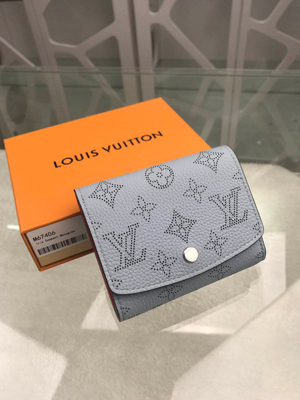 Franco Shops - Louis Vuittons  - 9152