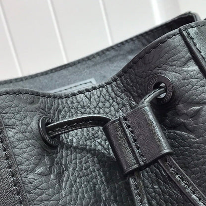 Franco Shops - Louis Vuittons  - 9683