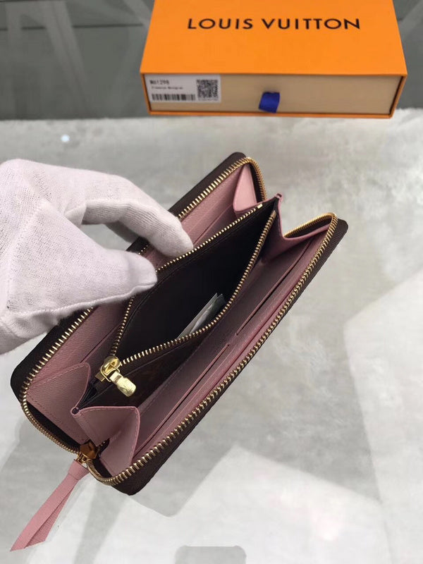 Franco Shops - Louis Vuittons  - 9419