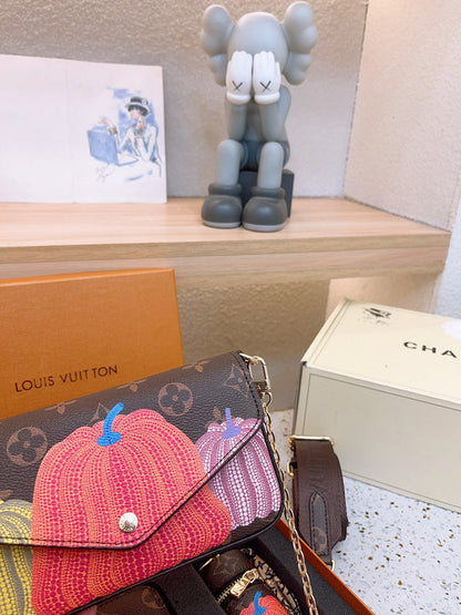 Franco Shops - Louis Vuittons  - 14966
