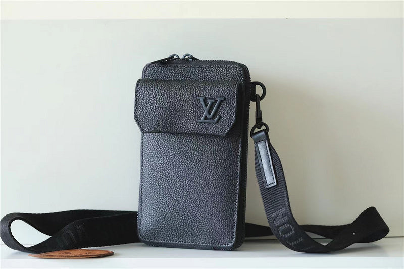 Franco Shops - Louis Vuittons  - 9976