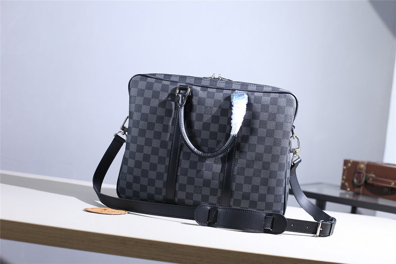 Franco Shops - Louis Vuittons  - 9855