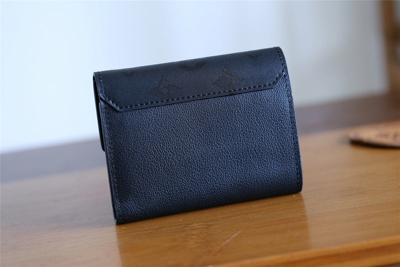 Franco Shops - Louis Vuittons  - 9380
