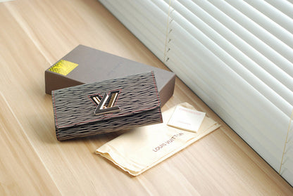 Franco Shops - Louis Vuittons  - 9374