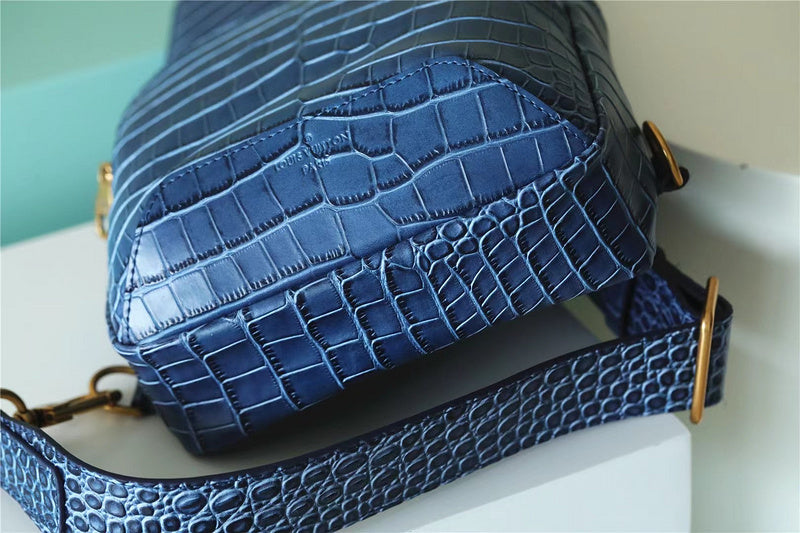 Franco Shops - Louis Vuittons  - 9957
