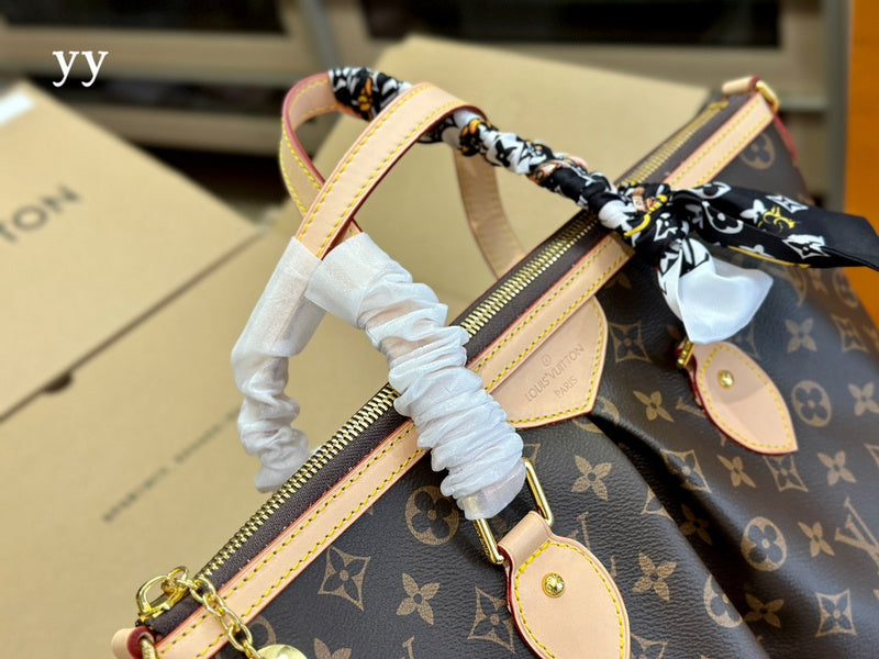 Franco Shops - Louis Vuittons  - 15000