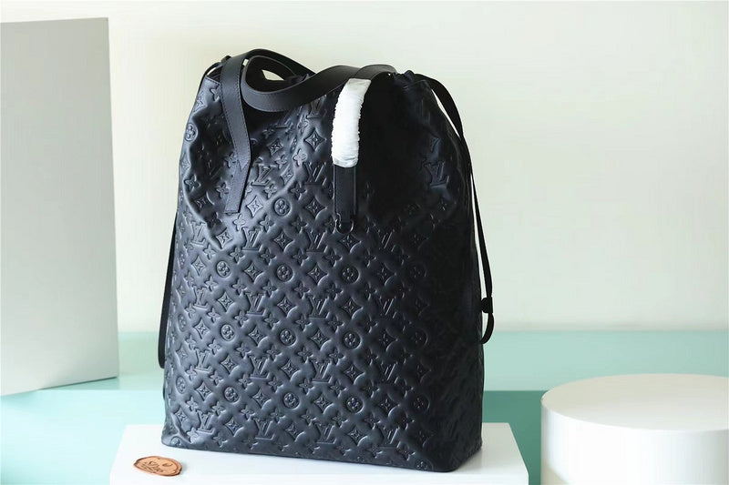 Franco Shops - Louis Vuittons  - 9602