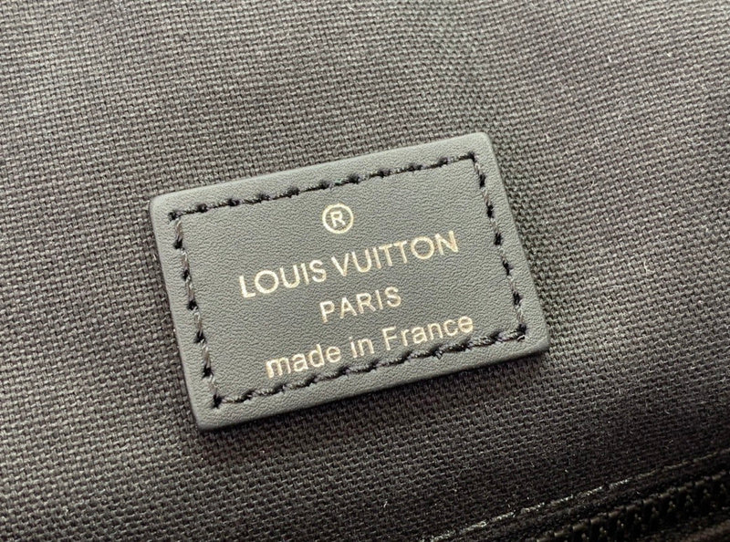Franco Shops - Louis Vuittons  - 15229