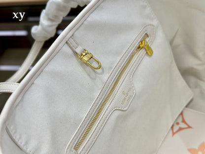 Franco Shops - Louis Vuittons  - 15052