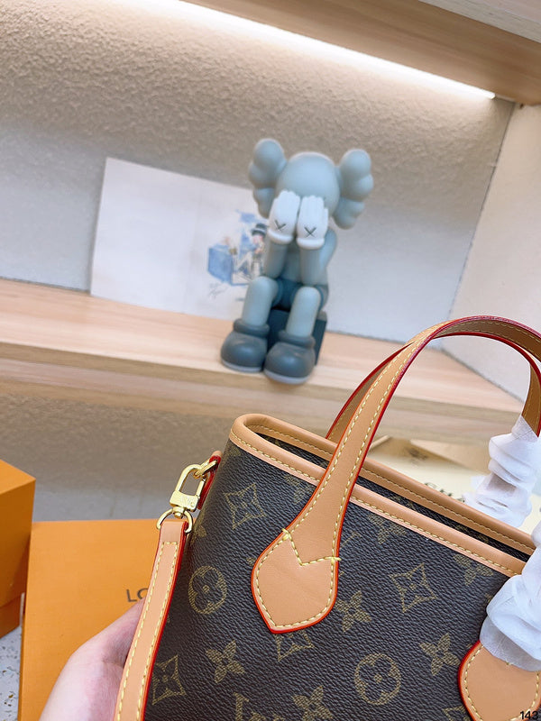 Franco Shops - Louis Vuittons  - 14877