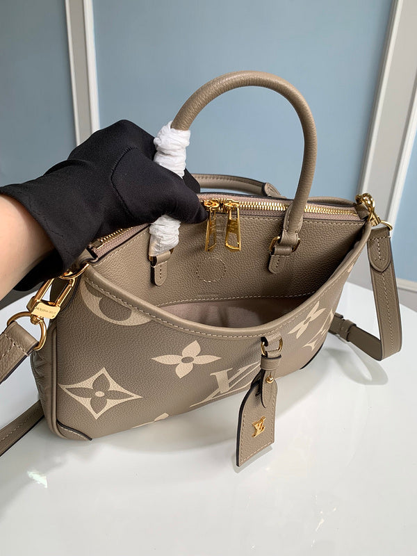Franco Shops - Louis Vuittons  - 15405