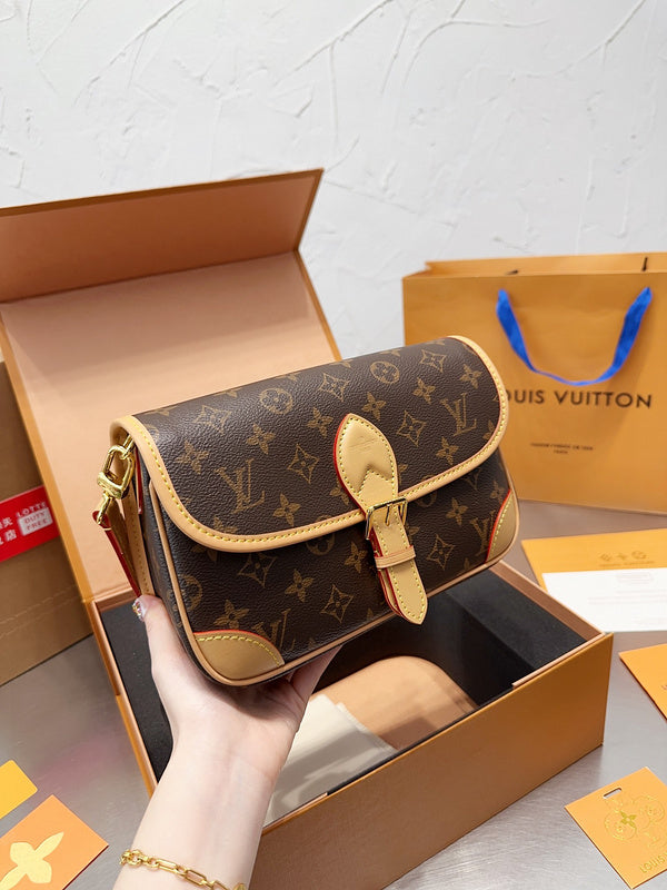 Franco Shops - Louis Vuittons  - 15020