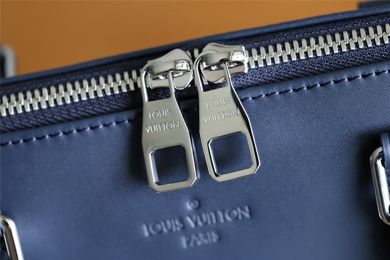 Franco Shops - Louis Vuittons  - 9851
