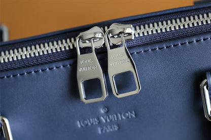 Franco Shops - Louis Vuittons  - 9851