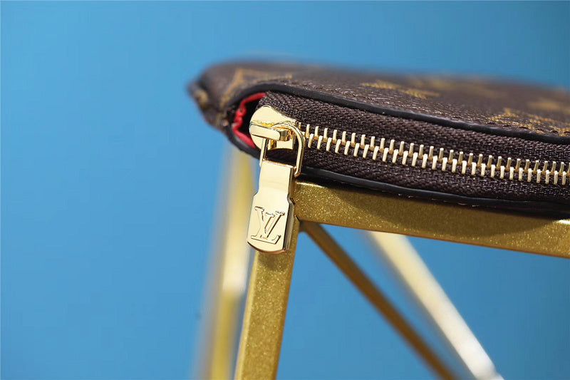 Franco Shops - Louis Vuittons  - 9182