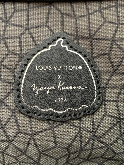 Franco Shops - Louis Vuittons  - 15497