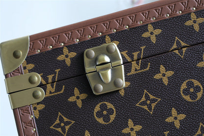 Franco Shops - Louis Vuittons  - 9513
