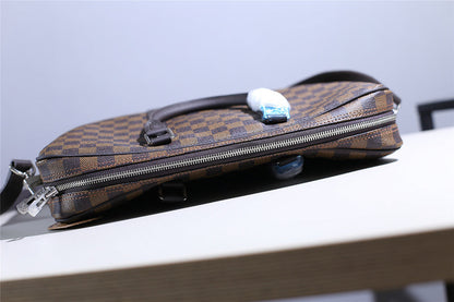 Franco Shops - Louis Vuittons  - 9857