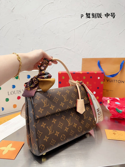 Franco Shops - Louis Vuittons  - 14946