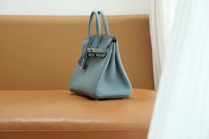 Franco Shops - Louis Vuittons  - 15327