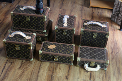 Franco Shops - Louis Vuittons  - 9513