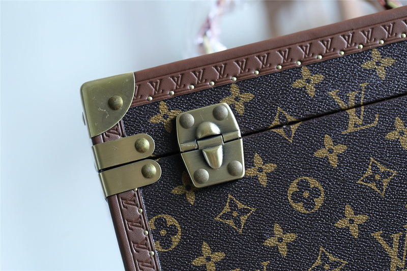 Franco Shops - Louis Vuittons  - 9515