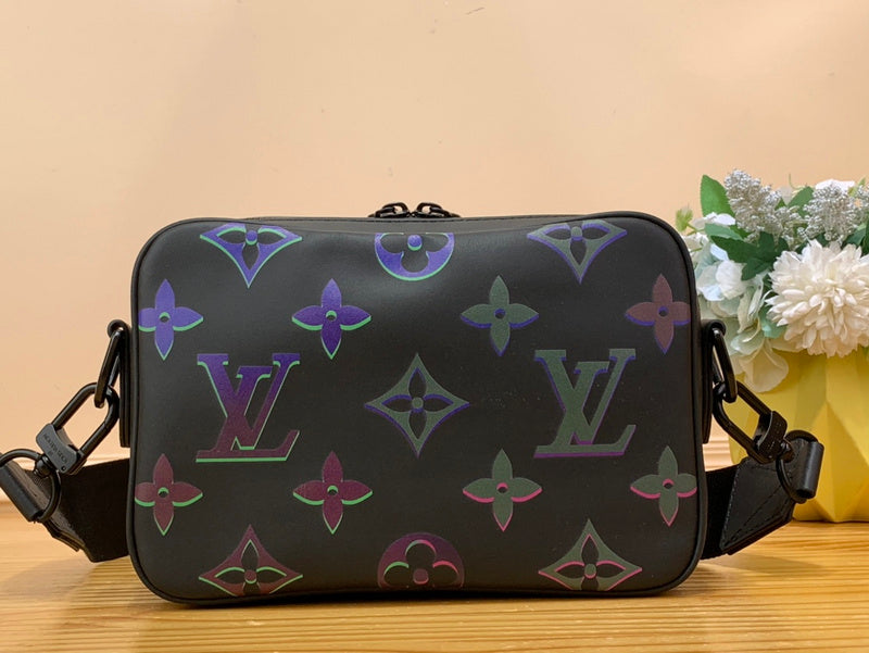 Franco Shops - Louis Vuittons  - 15293
