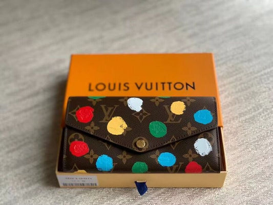 Franco Shops - Louis Vuittons  - 15757