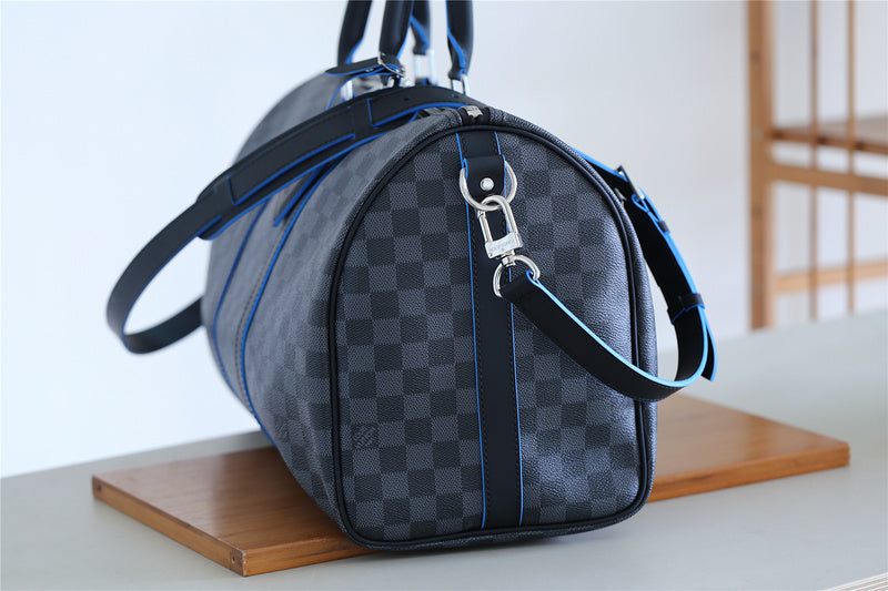 Franco Shops - Louis Vuittons  - 9480