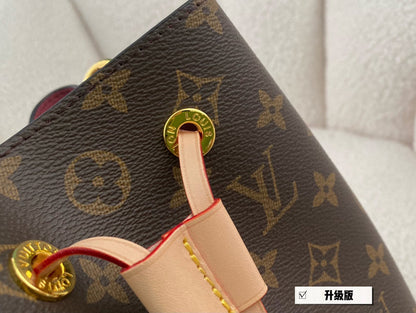 Franco Shops - Louis Vuittons  - 15075