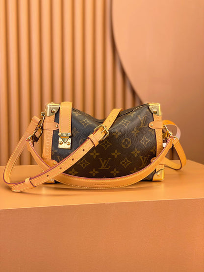 Franco Shops - Louis Vuittons  - 15376