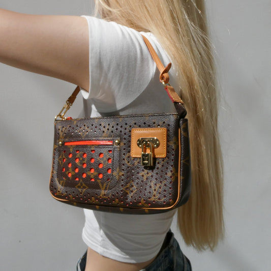 LOUIS VUITTON★ 2006 POCHETTE ACCESSOIRES MONOGRAM PERFO ORANGE M95185 62763