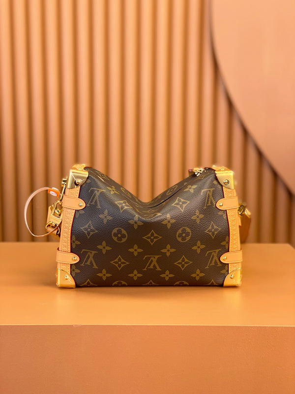 Franco Shops - Louis Vuittons  - 15376