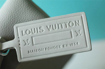 Franco Shops - Louis Vuittons  - 9917