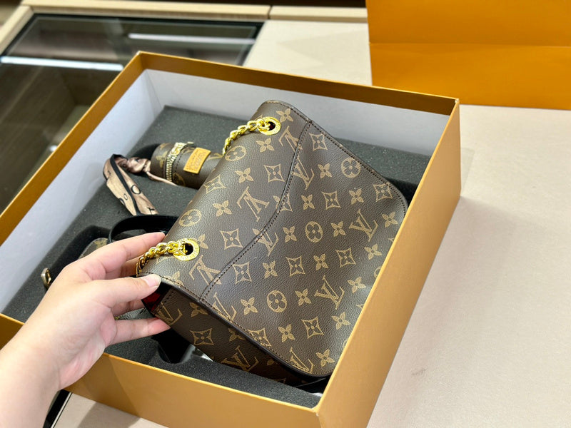 Franco Shops - Louis Vuittons  - 14900