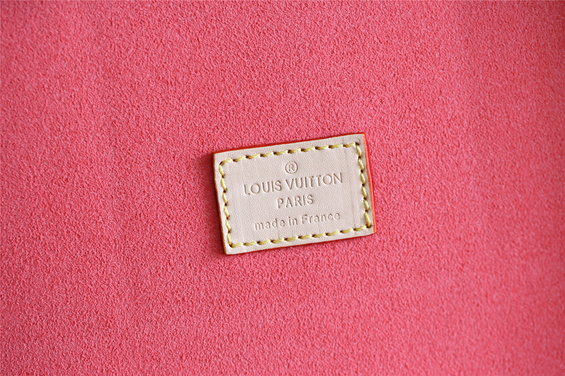 Franco Shops - Louis Vuittons  - 9538
