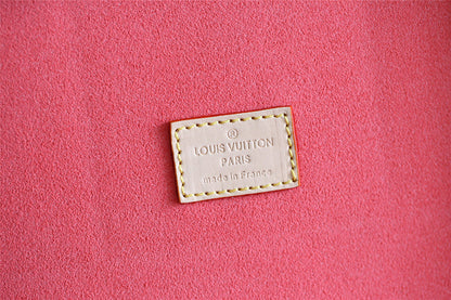 Franco Shops - Louis Vuittons  - 9538