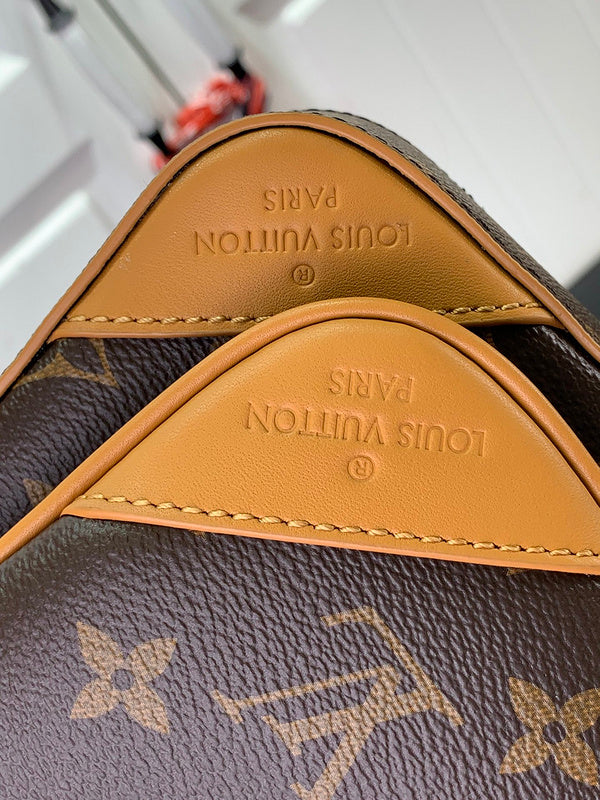 Franco Shops - Louis Vuittons  - 15238
