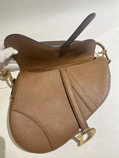 Pre-owned Certified Dior Saddle in Golden Brown Grained Calfskin with Golden Hardware, 2020, w/ dust bag
