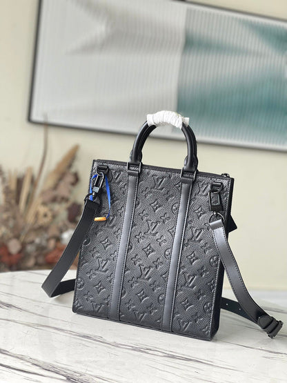 Franco Shops - Louis Vuittons  - 15750