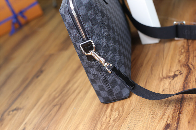 Franco Shops - Louis Vuittons  - 9875