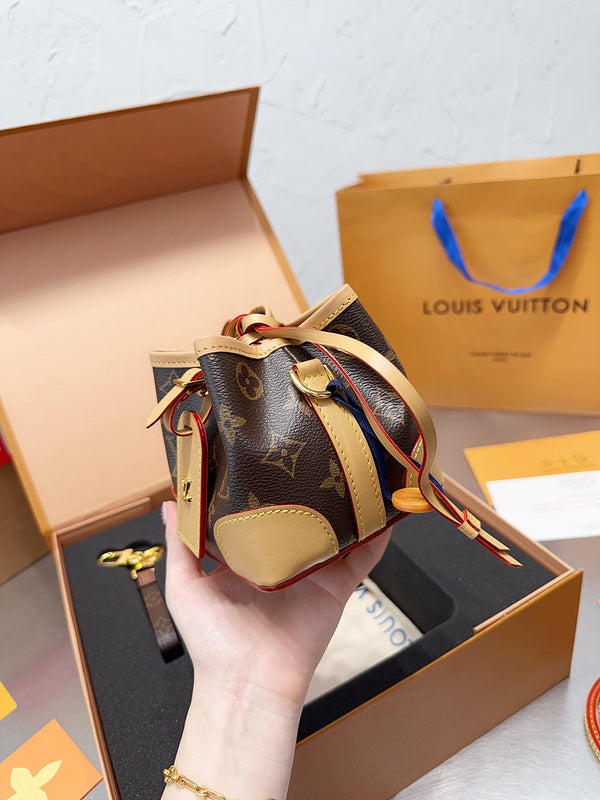 Franco Shops - Louis Vuittons  - 15023
