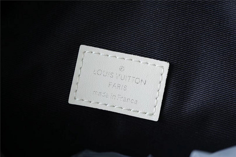 Franco Shops - Louis Vuittons  - 9653