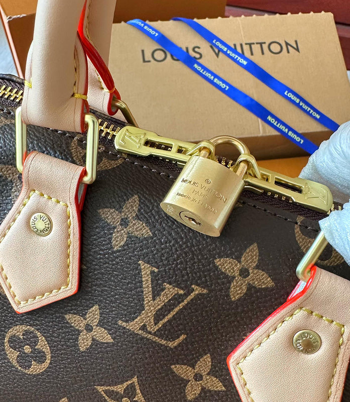Franco Shops - Louis Vuittons  - 14852